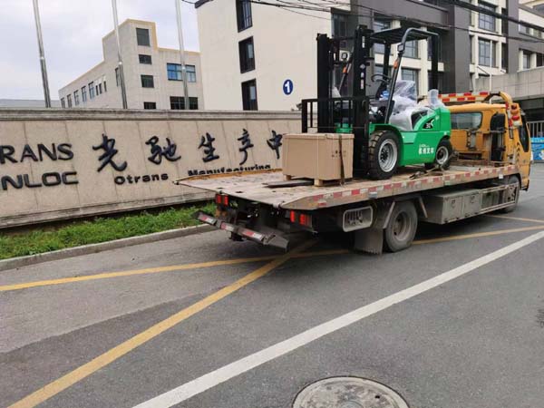 淘汰進(jìn)行時！杭叉首臺老舊柴油叉車替換新能源叉車正式落地